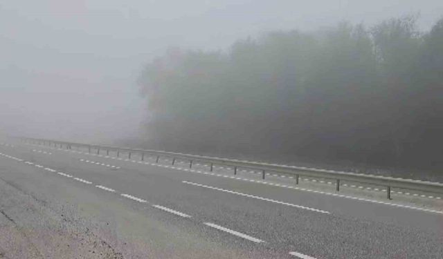 Sis Bursa’da trafiği kilitledi...İstanbul yolunda göz gözü görmedi