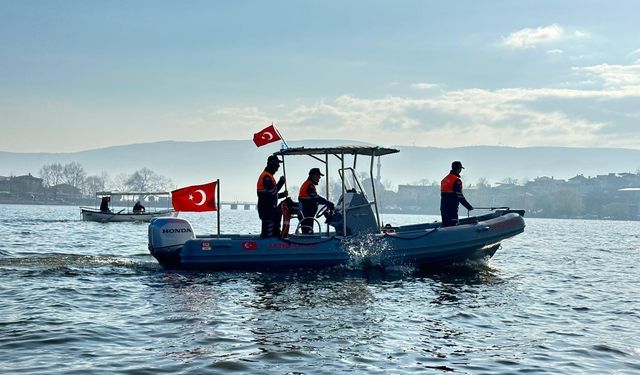 Uluabat Gölü'nde büyük operasyon!