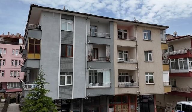 Derin dondurucuda bulunan poşetlerden ceset çıktı