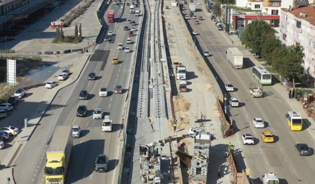 Bursa, Bakanlığın raylı sistem yatırımlarında eksik kaldı!!