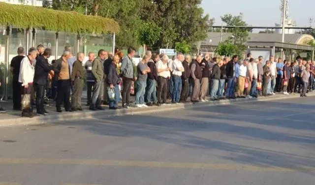 İzmir'de 23 bin işçi greve çıktı