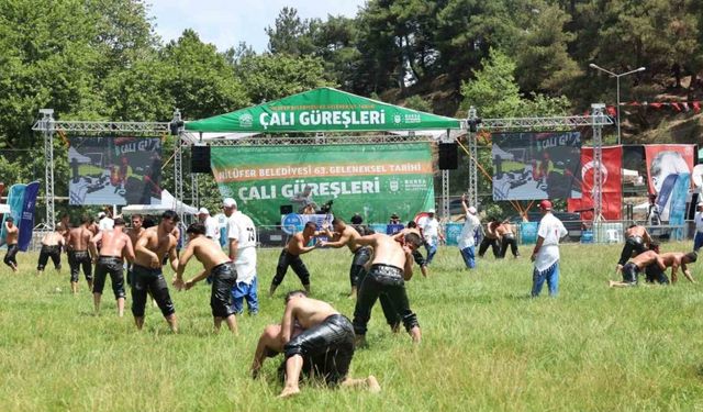 Çalı’da başpehlivan Mehmet Yeşil Yeşil oldu