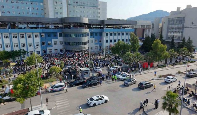 Manisa Büyükşehir Belediye Başkanı Ferdi Zeyrek hayatını kaybetti