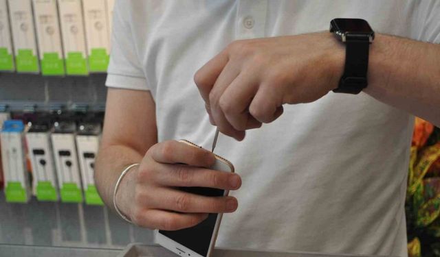 Sıcaklarda cep telefonunuzu uzun süre şarjda bırakmayın