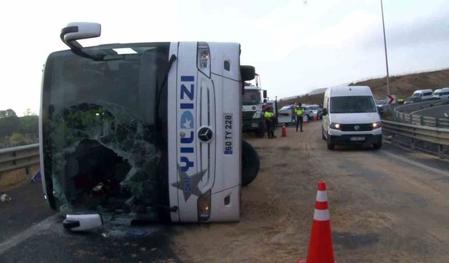 İstanbul'da yolcu otobüsü devrildi: 3 ölü, 20 yaralı
