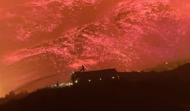 Antalya ve Muğla'da ormanlar cayır cayır yanıyor!