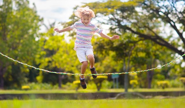 Tabletin gölgesinde kalan çocuklar!