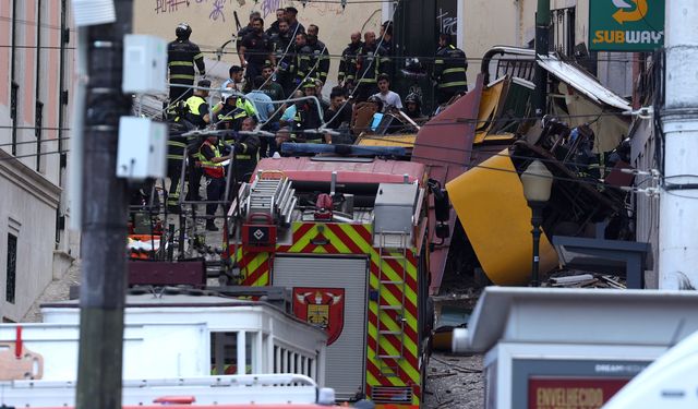 Portekiz'deki füniküler kazasında 15 kişi öldü