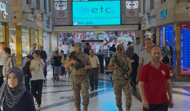 Bursa'da tarihi çarşı özel harekata emanet