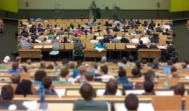 İsteyen üniversiteyi 3 yılda bitirebilecek