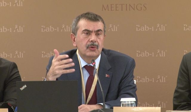 Bakan Tekin: "Sınavlarda yapay zeka destekli sorular olacak"
