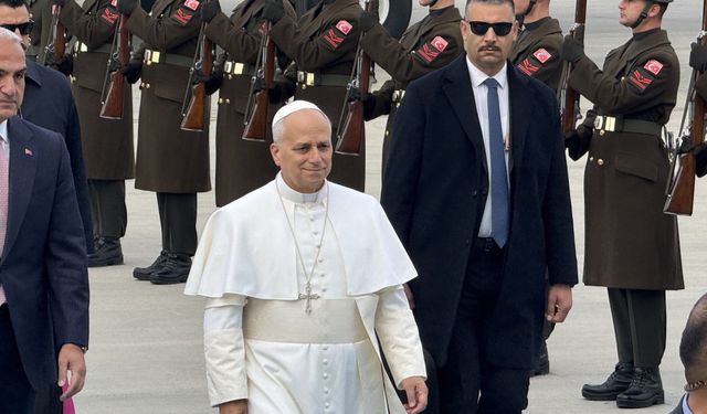 Papa Leo Türkiye'de!! İlk durak Anıtkabir ve Beştepe