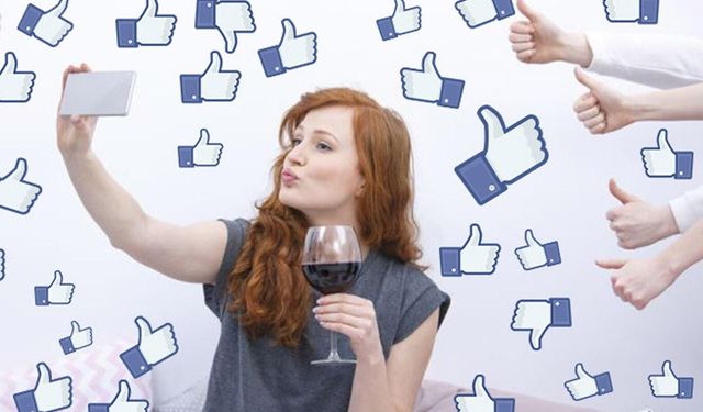 Evliler dikkat!! Karşı cinsin fotoğraflarını beğenmek boşanma sebebi