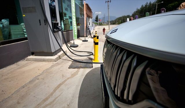 Türkiye'de trafiğe kayıtlı elektrikli otomobil sayısı artıyor