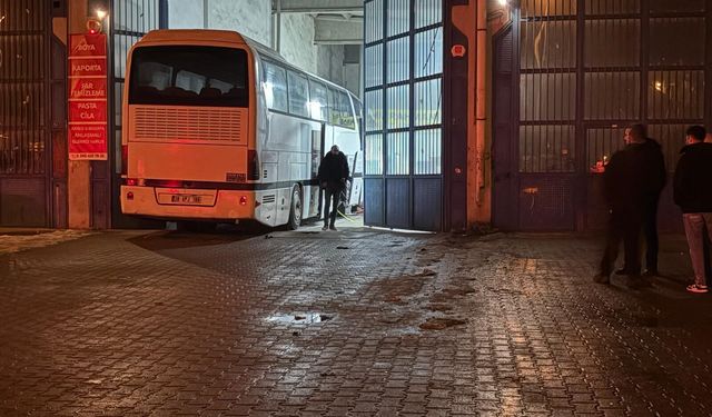 Krikonun kayması ile otobüsün altında kalan tamirci öldü