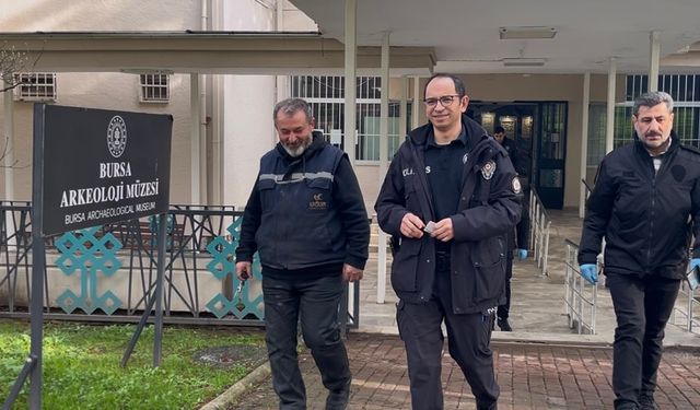 Bursa'da piknikte bulduğu top mermisini 10 gün evinde saklayıp müzeye getirdi