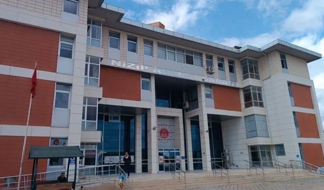 6 yaşındaki çocuğu bıçakla yaralayan hademe tahliye oldu