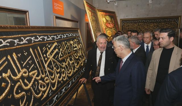 'Mukaddes Emanetler Sergisi' Panorama 1326'da sergileniyor