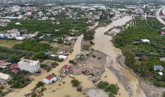 Hatay'daki sel ve heyelanda 3 kişi hayatını kaybetti, 2 kişi kayıp