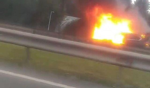 Bursa'da seyir halindeki otomobil alev topuna döndü