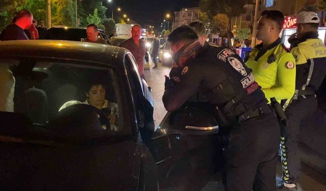 Bursa'da 'Dur' ihtarına uymayan kadın sürücüye 550 bin TL ceza