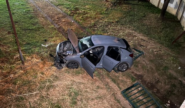 Navigasyon yanlış yolu gösterdi, dereye uçtu: 1 yaralı