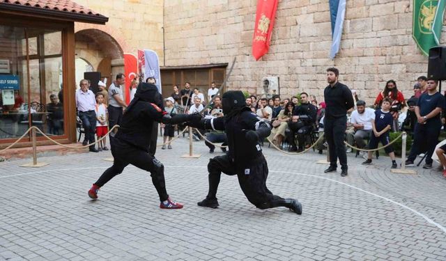 Türk kılıçları Zindankapı'da çarpıştı