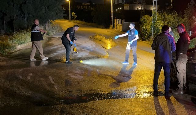 Bıçaklı kavgada kan aktı: 2 arkadaş ağır yaralandı