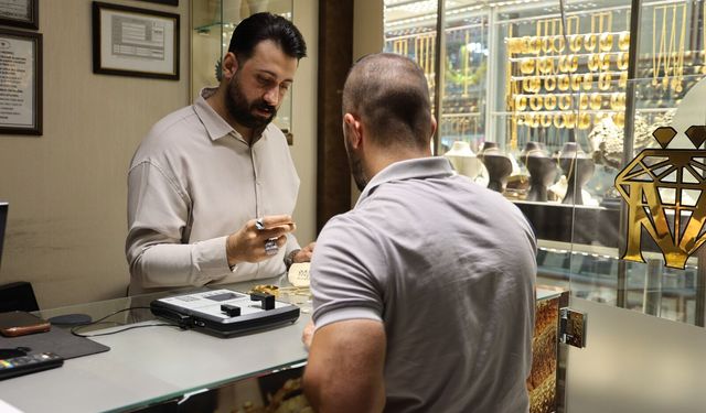 Düğün sonrası bozdurmaya gitti, altınlar sahte ve ayarsız çıktı