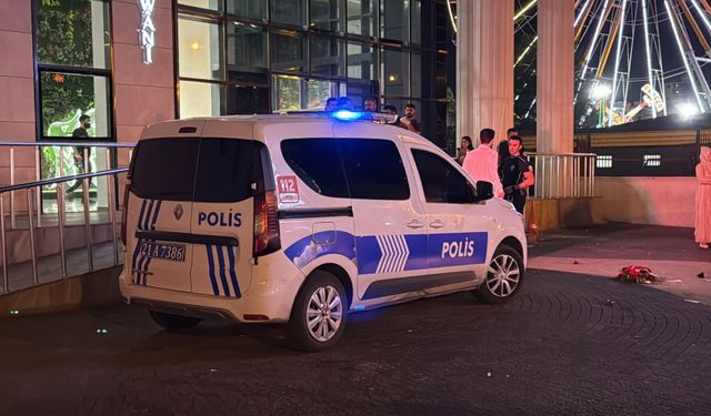 Düğün salonunda iki taraf arasında kavga: 5 yaralı