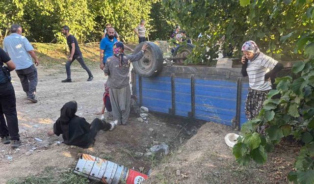 Sakarya'da fındık işçilerini taşıyan traktör devrildi: 18 yaralı