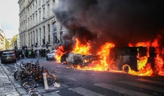 Paris savaş alanına döndü