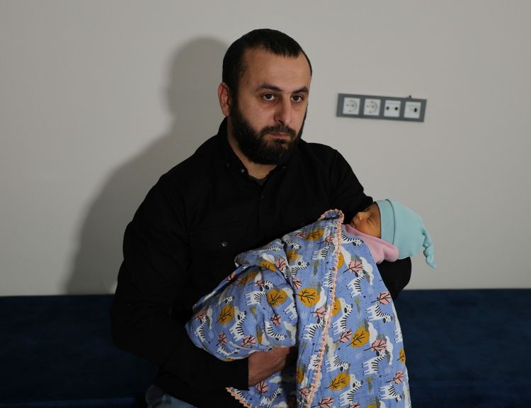 Bebeklerine kayyum atanması endişesiyle yaşıyorlar