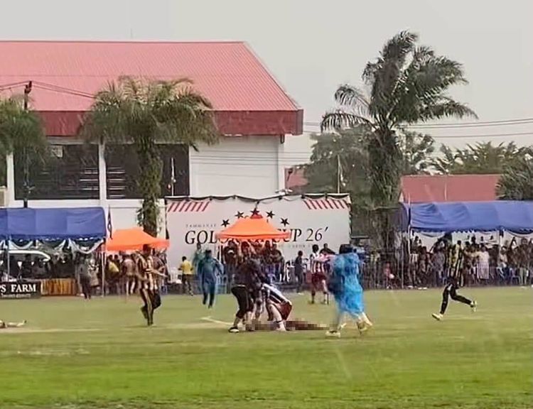 Tayland'da maç sırasında sahaya yıldırım düştü: 1 ölü, 9 yaralı