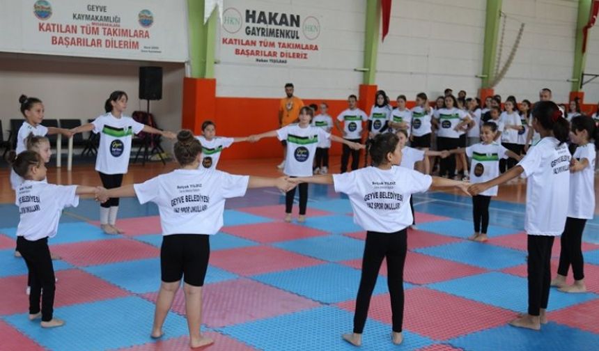 Sakarya Geyve'de 'Yaz Spor Okulları' açıldı