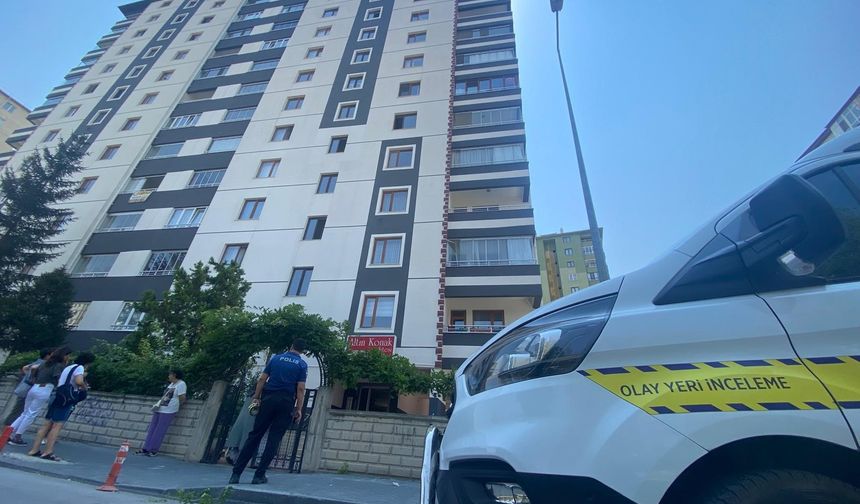 1 saat arayla apartmandan düştüler