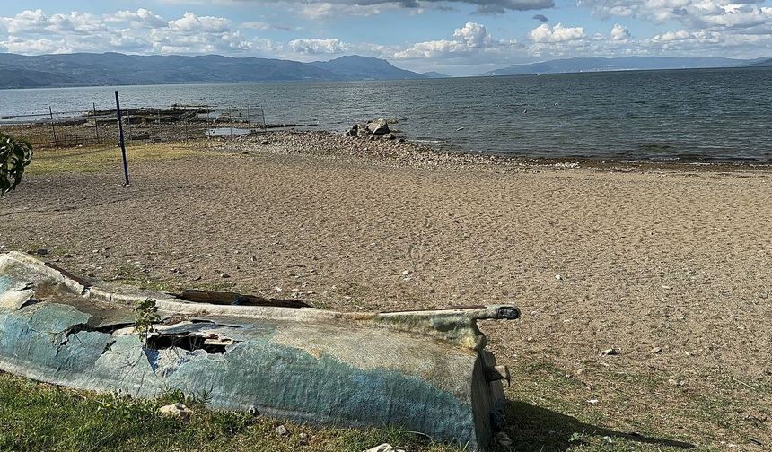 İznik Gölünde kuraklık tehlikesi