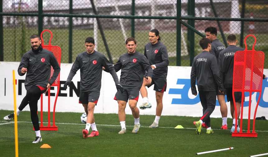 A Milli Futbol Takımı, Galler maçı hazırlıkların sürdürdü