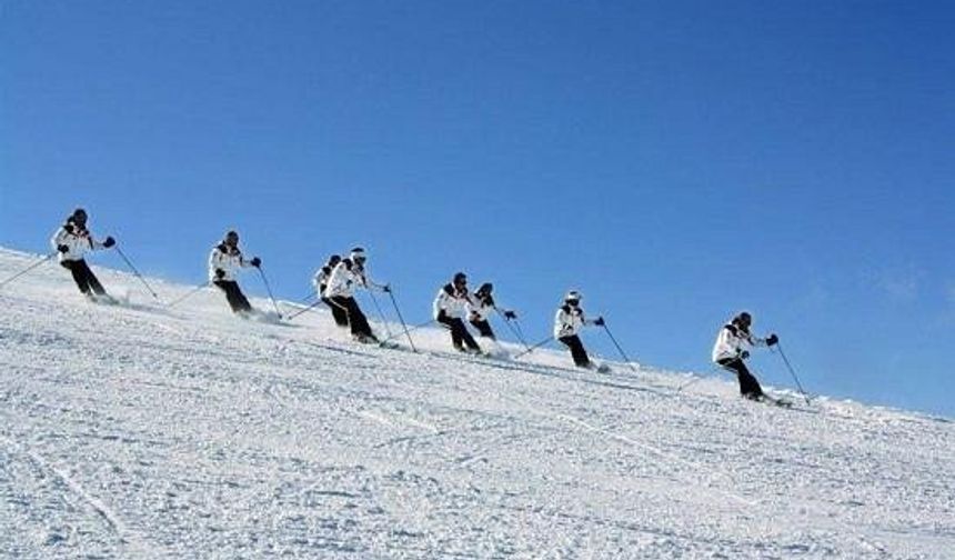 Uludağ'da kayak derslerinin saati 3 bin TL