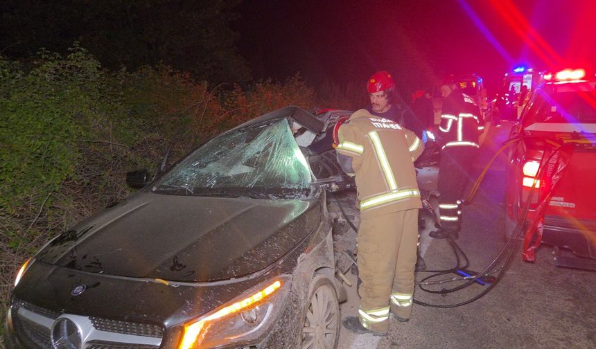 Orhangazi'de feci kaza! Otomobil ile cip çarpıştı: 3 ölü