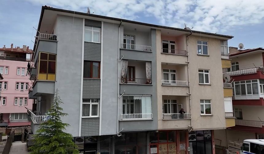 Derin dondurucuda bulunan poşetlerden ceset çıktı
