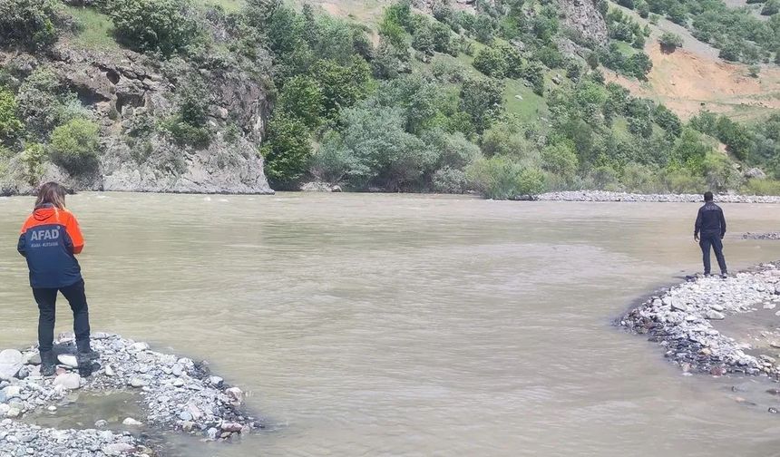 Hakkari’de 22 gündür kayıp kadını arama çalışmaları sürüyor