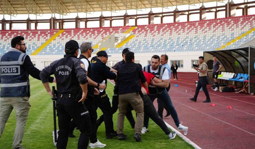 Son dakika golü sahayı karıştırdı!!