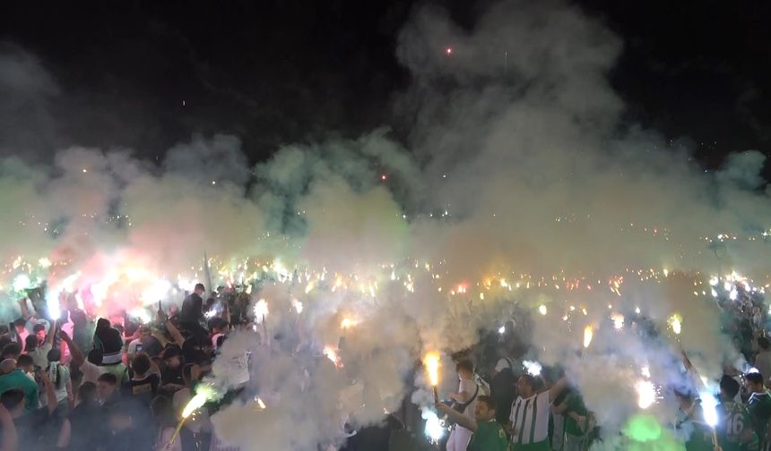 Bursaspor'dan 62. kuruluş yılına görkemli kutlama