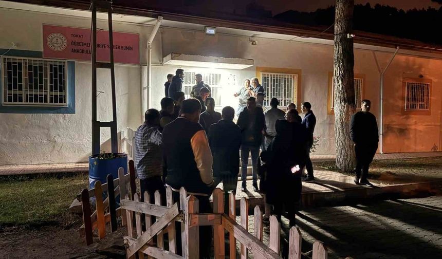 Anaokulu kayıt yoğunluğu velileri geceden sıraya soktu