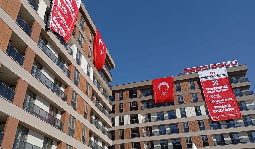 1050 Konutlar kentsel dönüşümünde ilk anahtar teslimi yapıldı