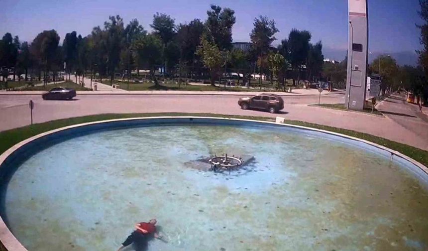 Bursa’da alkollü şahıs süs havuzuna düştü