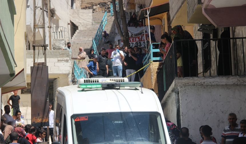 Şanlıurfa'da korkunç olay: Anne ve baba ölü bulundu