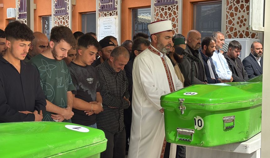Çakmak gazı ikizleri ayırdı