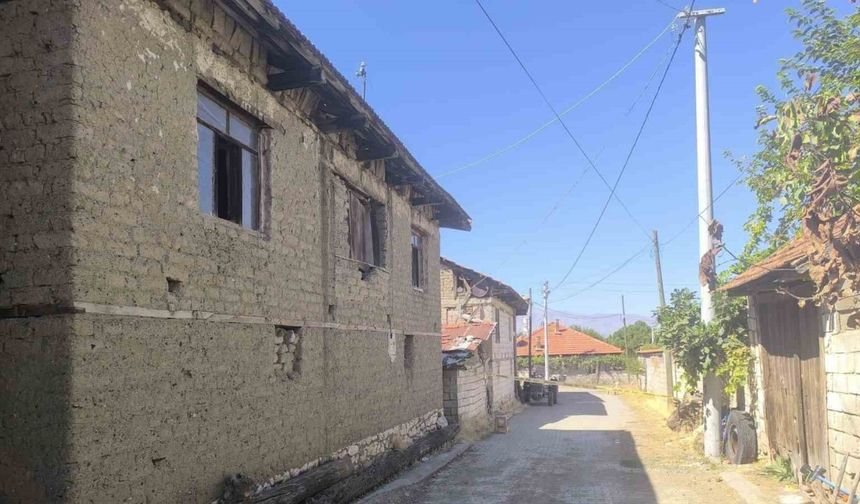 Yaşlı kadının şüpheli ölümünde torunu gözaltına alındı